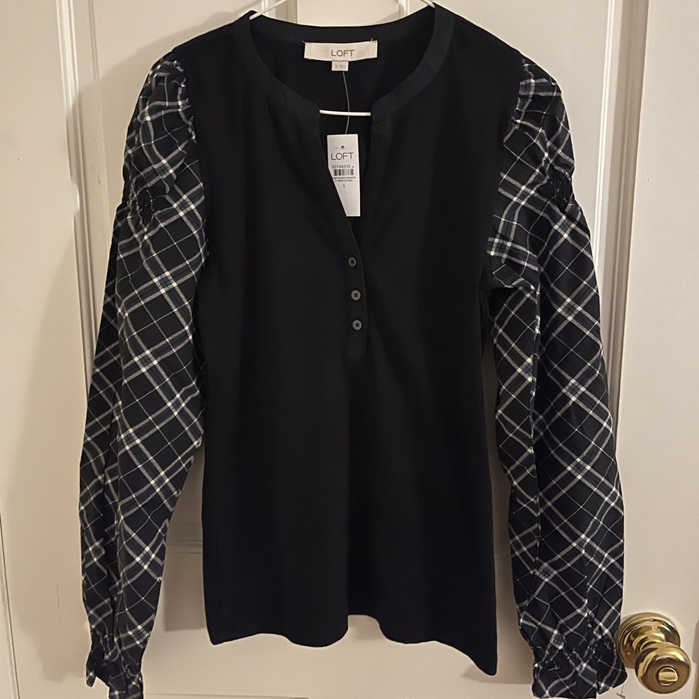 LOFT-NWT-Size S-Women’s blouse with plaid sleeves